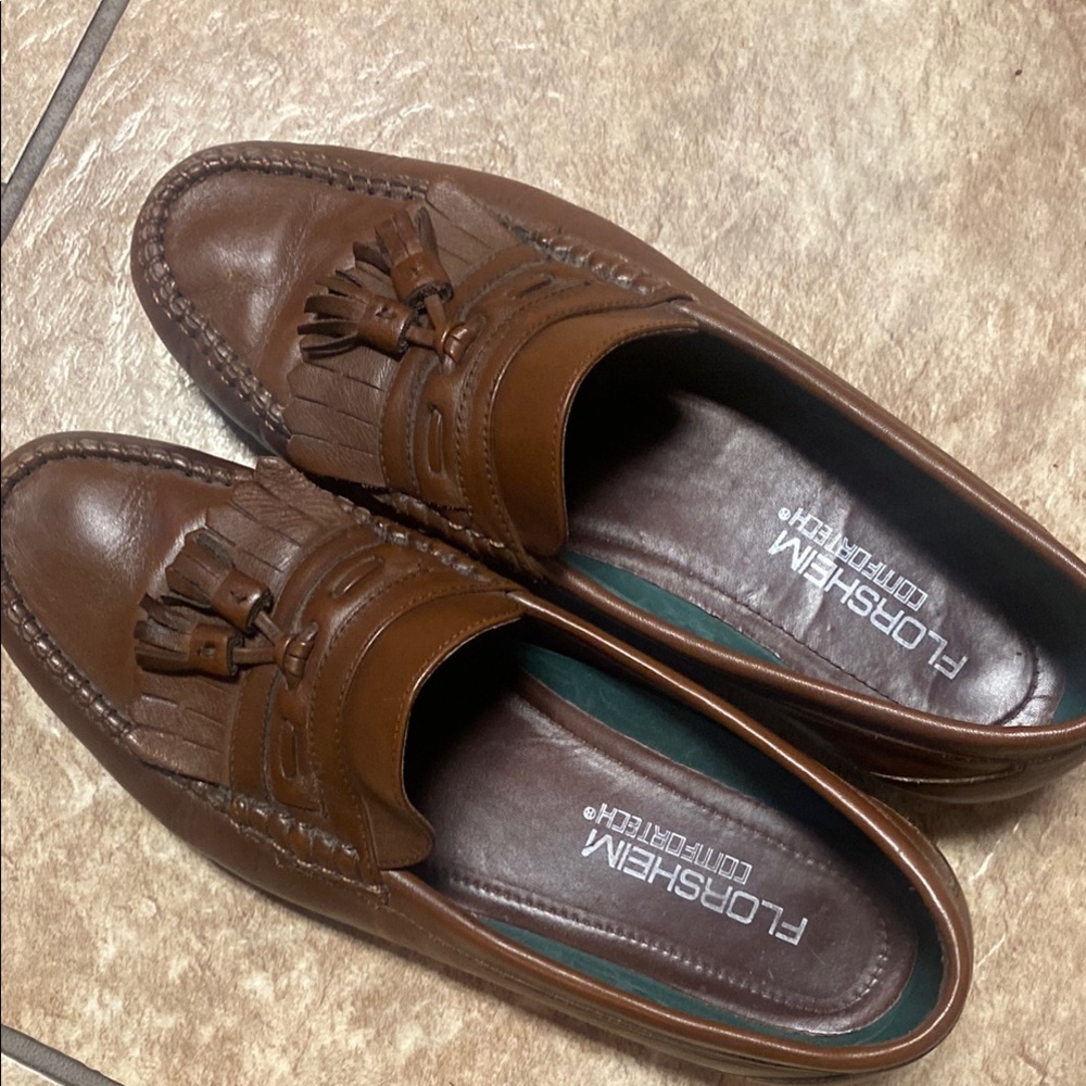 Florsheim Men's 8 1/2 Brown Loafers Business Professional Office Comfortable